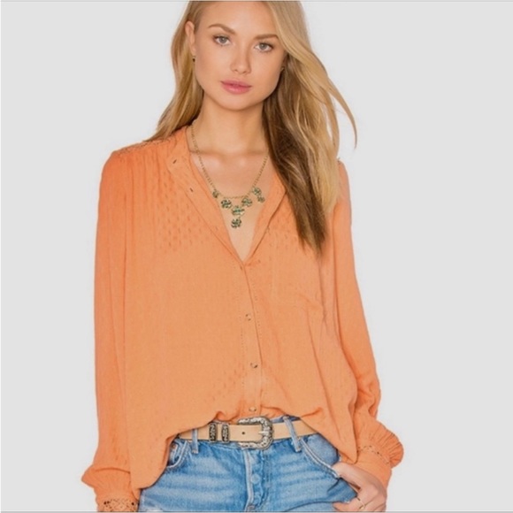 Beautiful back detail! - Picture 2 of 3